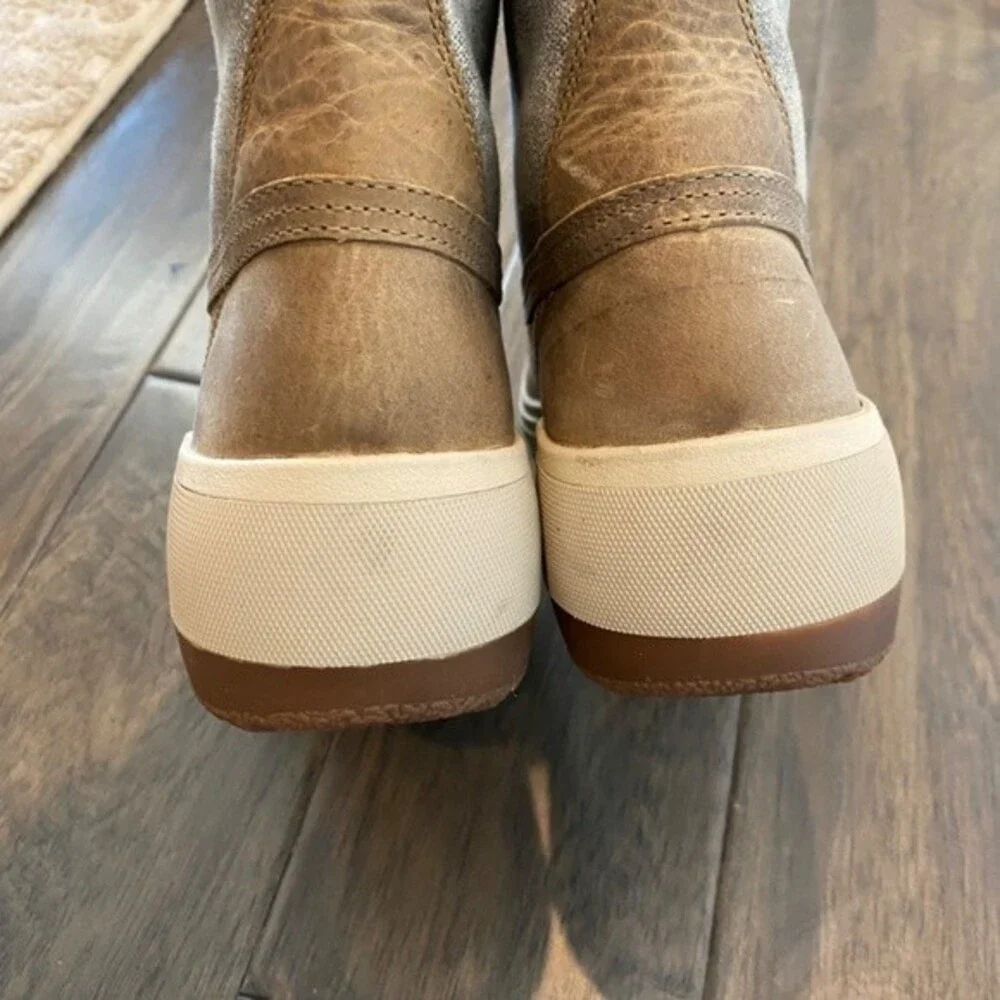 Merrell Tan Haven Mid Lace Up Polar Waterproof Boot - Size 7 - EUC